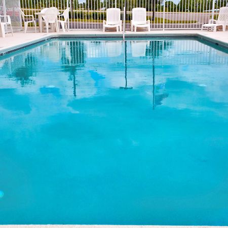 Holiday Inn Express Hotel & Suites Brooksville West, An Ihg Hotel Extérieur photo