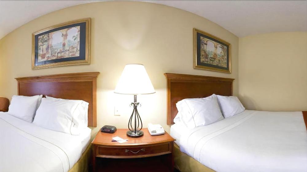Holiday Inn Express Hotel & Suites Brooksville West, An Ihg Hotel Extérieur photo