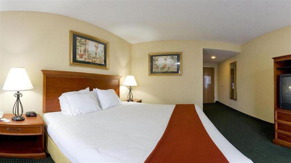 Holiday Inn Express Hotel & Suites Brooksville West, An Ihg Hotel Extérieur photo