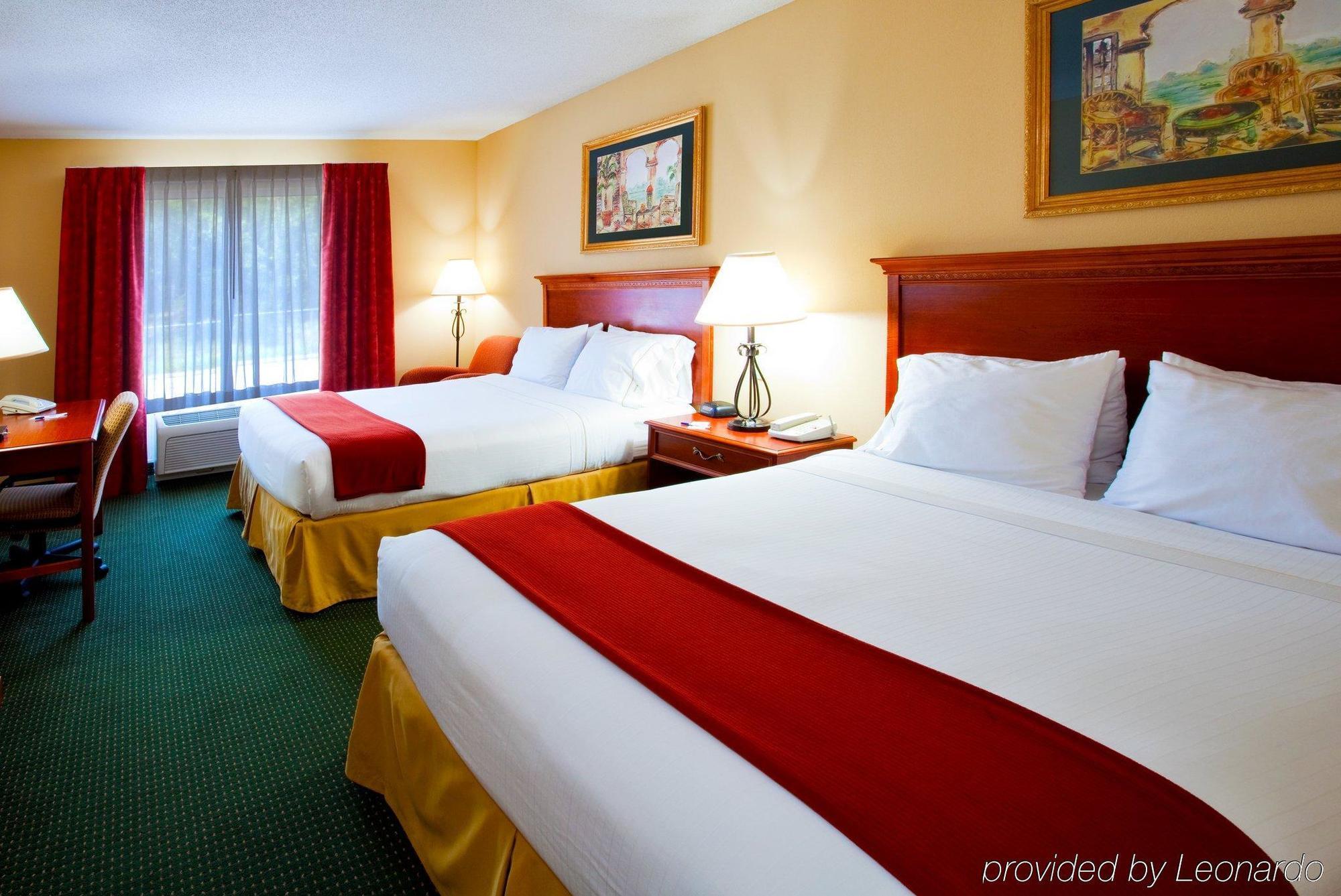 Holiday Inn Express Hotel & Suites Brooksville West, An Ihg Hotel Chambre photo