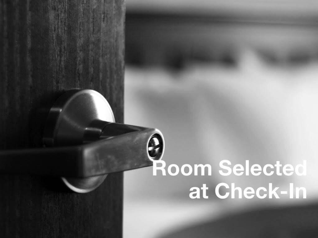 Holiday Inn Express Hotel & Suites Brooksville West, An Ihg Hotel Extérieur photo